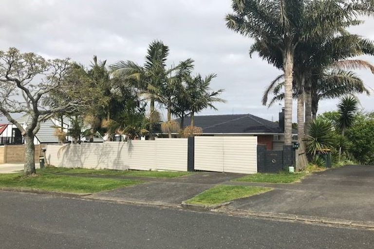 Photo of property in 33 Howe Street, Howick, Auckland, 2014