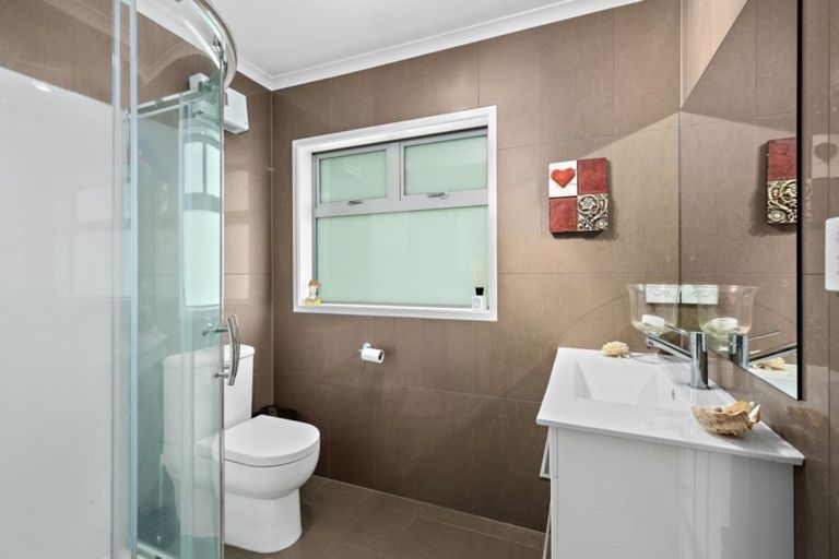 Photo of property in 6e Forest Glen, Orewa, 0931