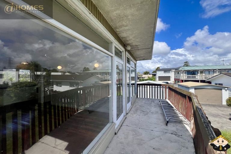 Photo of property in 84 Roberts Road, Te Atatu South, Auckland, 0610