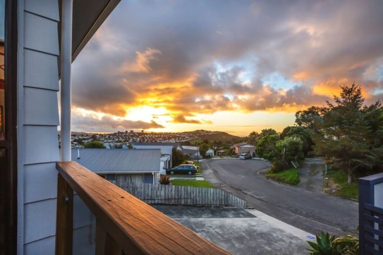 Photo of property in 19 Staysail Place, Whitby, Porirua, 5024