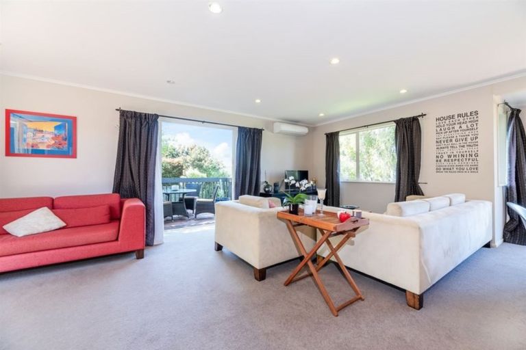 Photo of property in 1/16 Lyttelton Avenue, Forrest Hill, Auckland, 0620