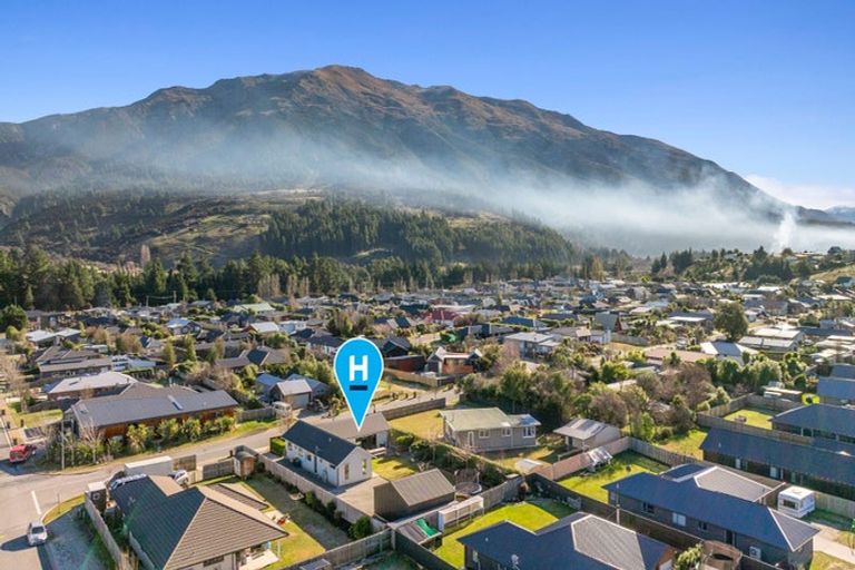 Photo of property in 25 Bell Street, Lake Hawea, Wanaka, 9382