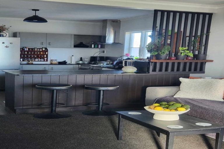 Photo of property in 2 Dawick Street, Foxton Beach, Foxton, 4815