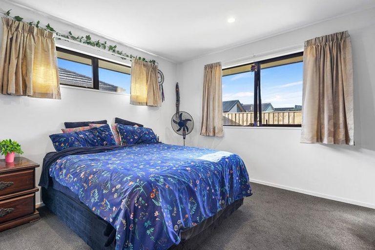 Photo of property in 19 Henshaw Street, Woodend, 7610