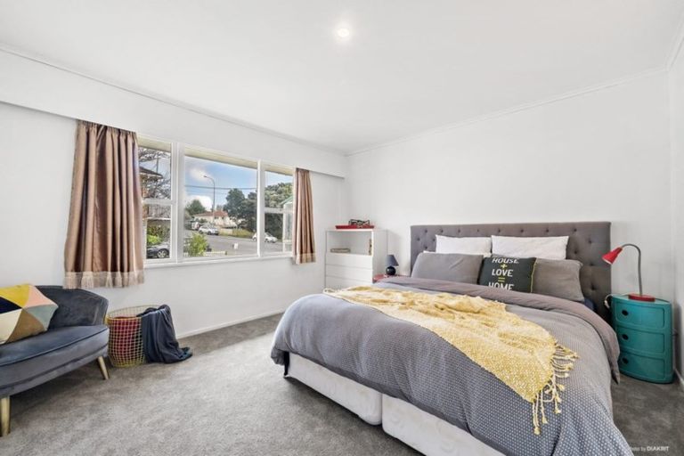 Photo of property in 1/285 Pakuranga Road, Pakuranga Heights, Auckland, 2010