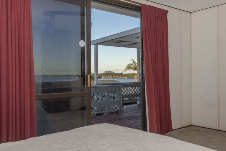 Photo of property in 1 Tinopai Drive, Omokoroa, 3114
