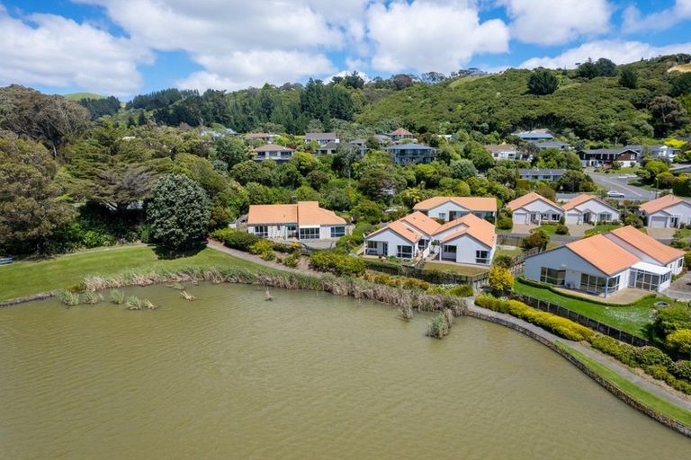 Photo of property in 9 Lakeside Villas, Whitby, Porirua, 5024