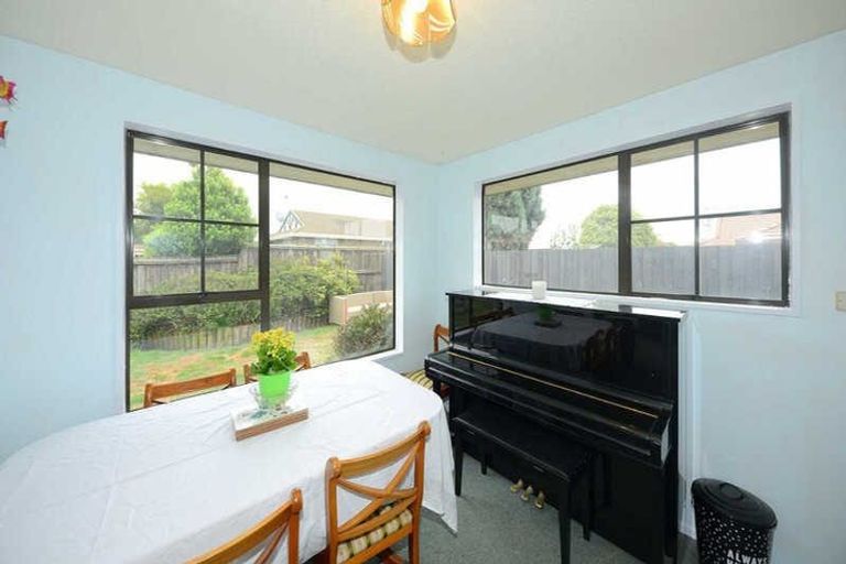 Photo of property in 5 Peebles Drive, Hei Hei, Christchurch, 8042