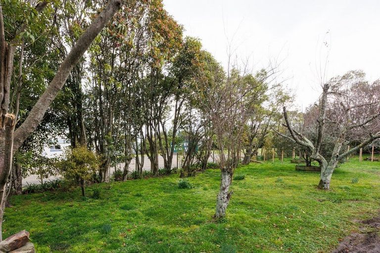 Photo of property in 765 Makerua Road, Tokomaru, Palmerston North, 4474