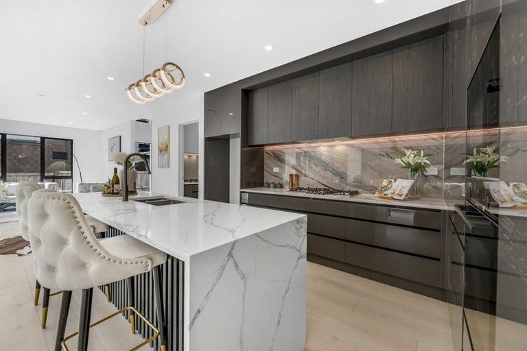 Photo of property in 8 Hing Street, Flat Bush, Auckland, 2019