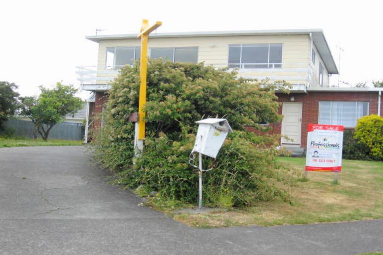 Photo of property in 42 Cargill Avenue, Feilding, 4702