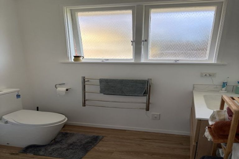 Photo of property in 1033a Fergusson Drive, Clouston Park, Upper Hutt, 5018