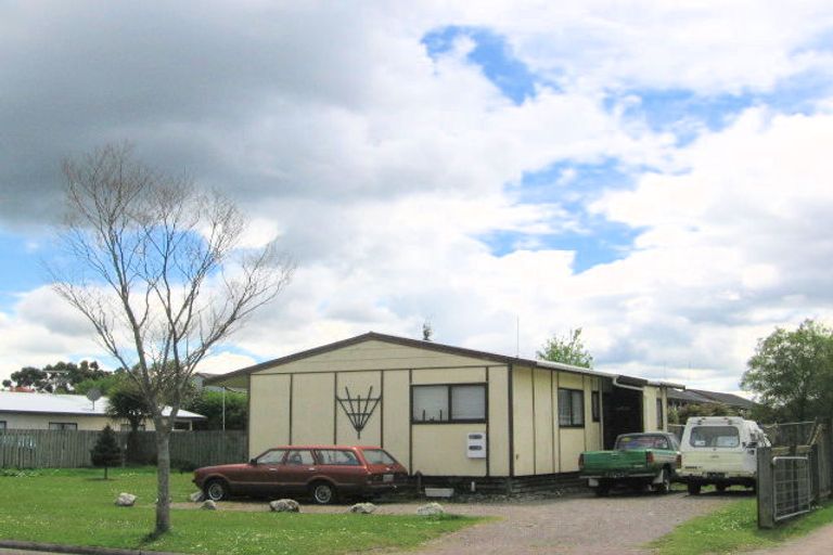 Photo of property in 8a Tarewa Place, Rotorua, 3010