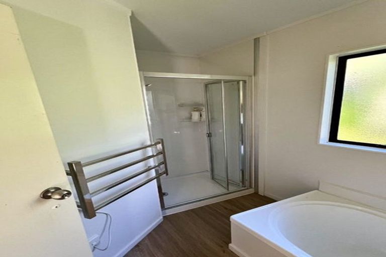 Photo of property in 2/10 Belmont Terrace, Milford, Auckland, 0620