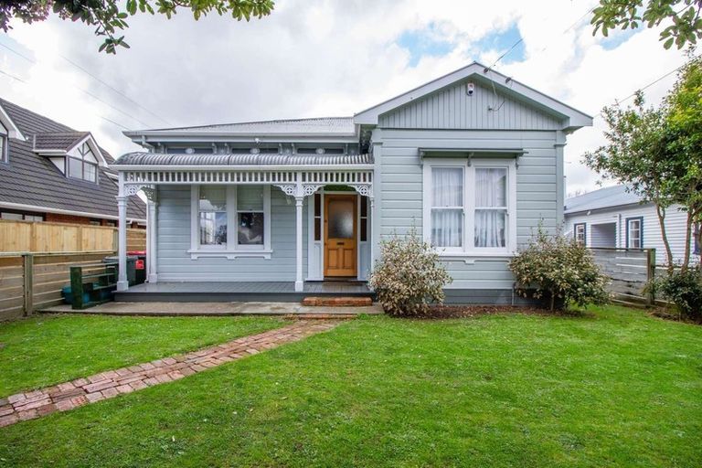 Photo of property in 17 Rossiter Avenue, Waterloo, Lower Hutt, 5011
