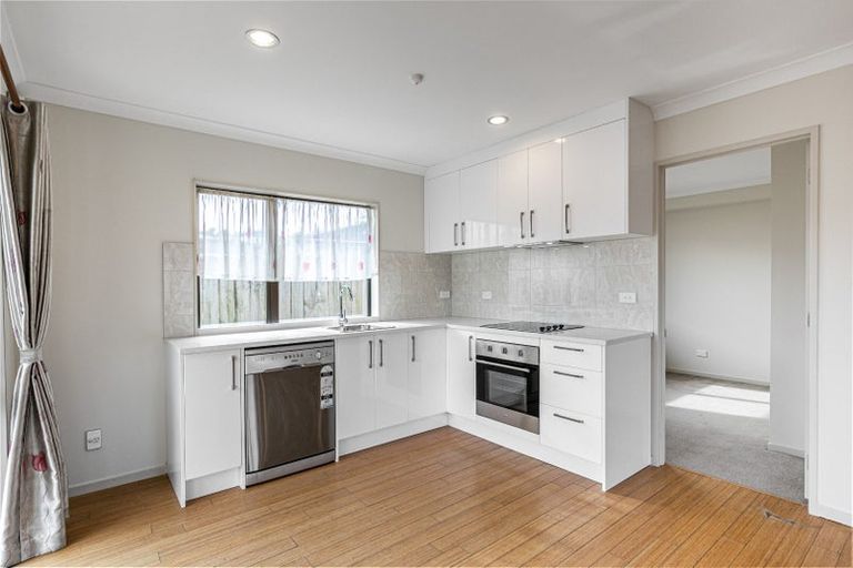 Photo of property in 114a Ti Rakau Drive, Pakuranga, Auckland, 2010