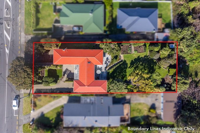 Photo of property in 18 Martin Road, Paraparaumu Beach, Paraparaumu, 5032