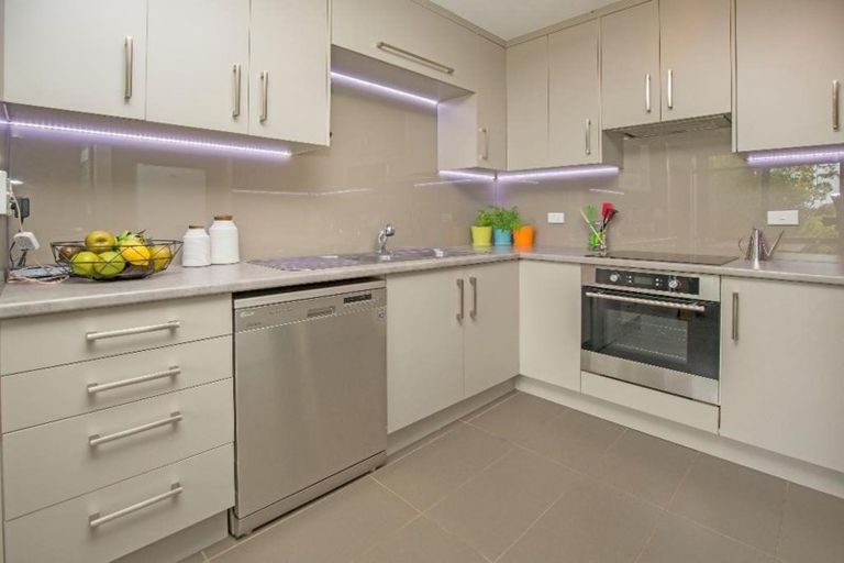 Photo of property in 11/3 Erewhon Place, Birkdale, Auckland, 0626