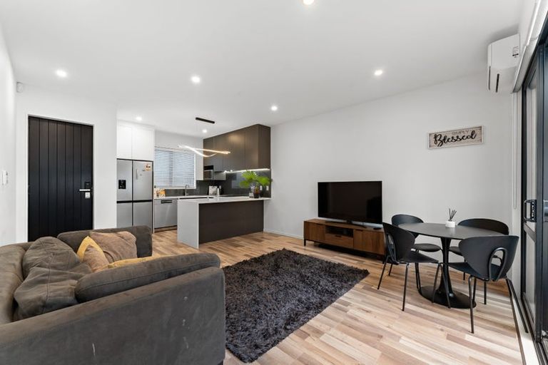 Photo of property in 5/122 Archibald Road, Kelston, Auckland, 0602