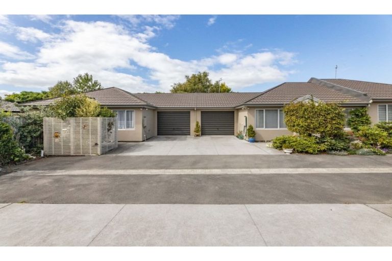 Photo of property in 3/16 Belfast Road, Belfast, Christchurch, 8051