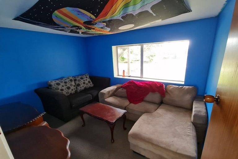 Photo of property in 30 Brougham Street, Westport, 7825