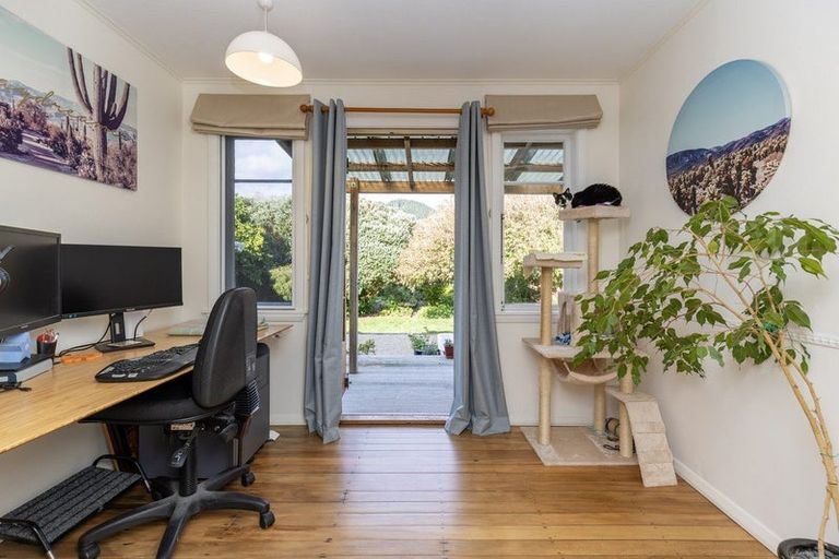 Photo of property in 144 Tilley Road, Paekakariki, 5034