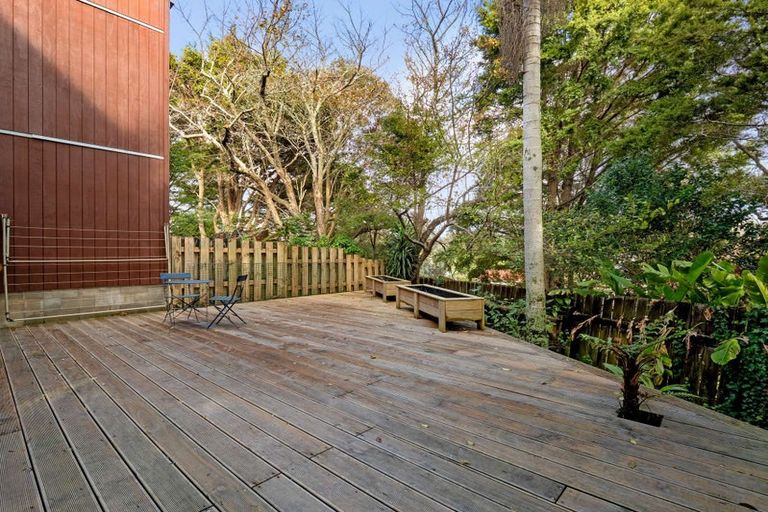 Photo of property in 76g Edmonton Road, Henderson, Auckland, 0612