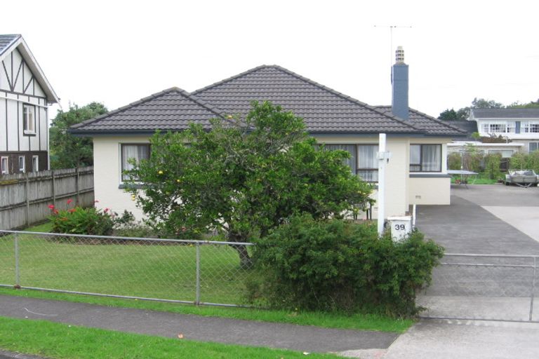 Photo of property in 39 Pakuranga Road, Pakuranga, Auckland, 2010