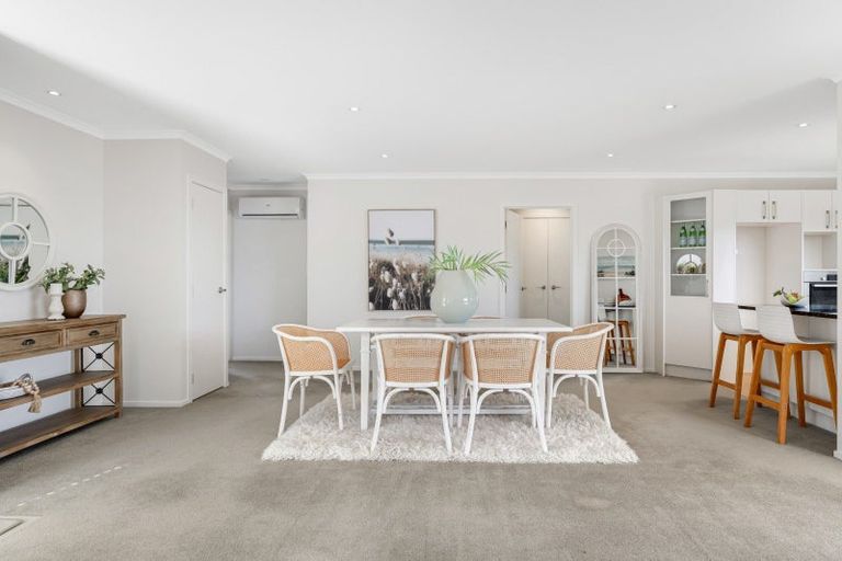 Photo of property in 28 Drake Street, Howick, Auckland, 2014