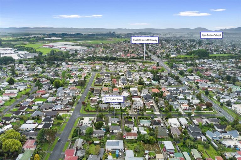 Photo of property in 2/13 John Street, Mangere East, Auckland, 2024