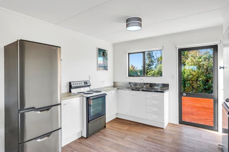 Photo of property in 3 James Street, Waikawa Beach, Manakau, 5573