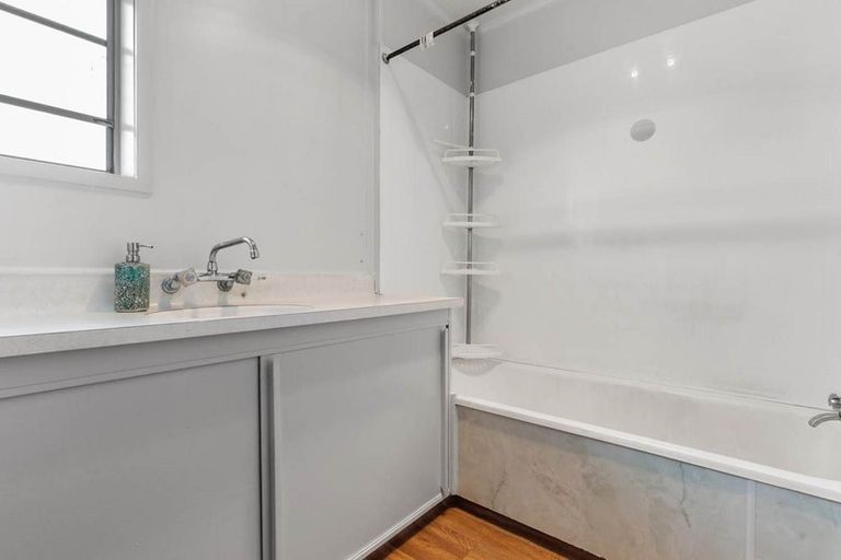 Photo of property in 1/9c Jellicoe Road, Manurewa, Auckland, 2102