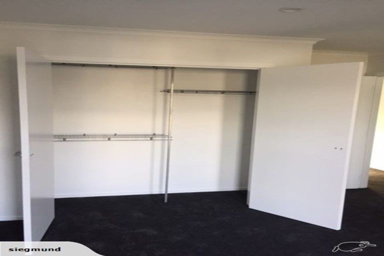 Photo of property in 5a Breakwater Way, Whitby, Porirua, 5024
