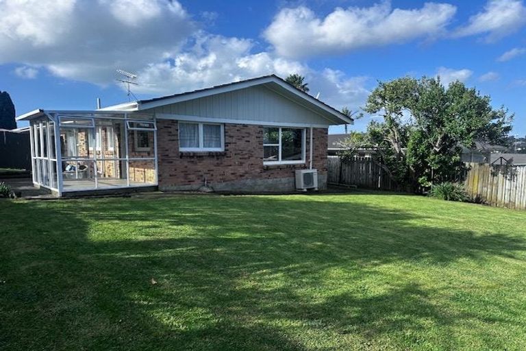 Photo of property in 28b Pegler Drive, Howick, Auckland, 2014