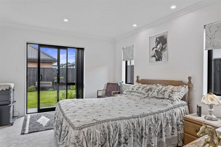 Photo of property in 10 Pembrook Close, Rangiora, 7400