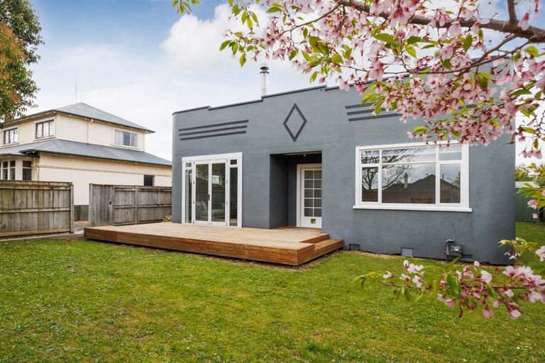 Photo of property in 26 Limbrick Street, Terrace End, Palmerston North, 4410