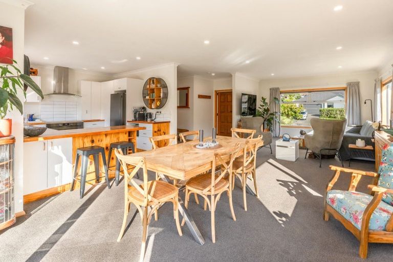 Photo of property in 32 Ballintoy Park Drive, Welcome Bay, Tauranga, 3175