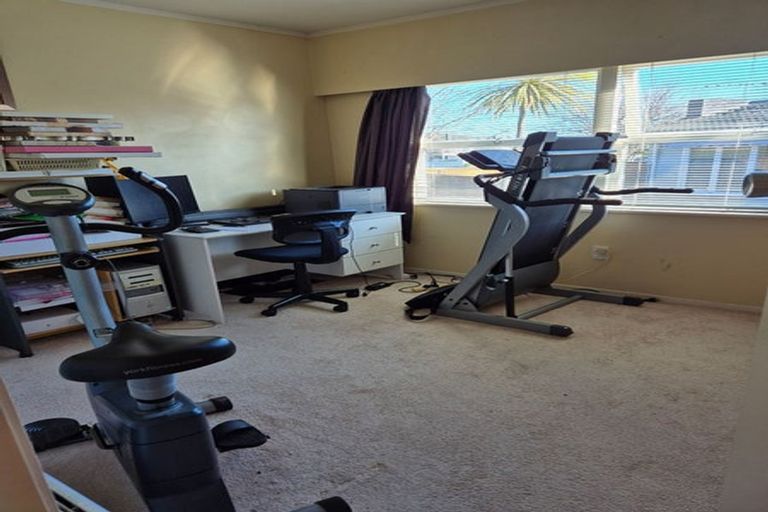 Photo of property in 36 Ingram Street, Papakura, 2110