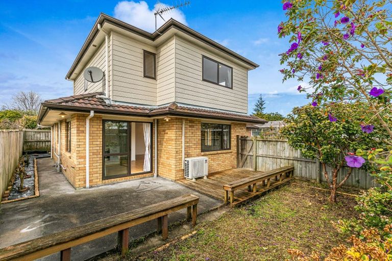 Photo of property in 114a Ti Rakau Drive, Pakuranga, Auckland, 2010