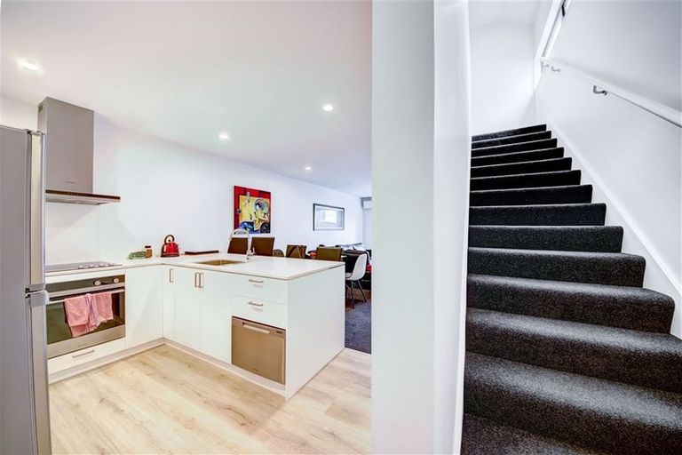 Photo of property in 2/259 Kilmore Street, Christchurch Central, Christchurch, 8011