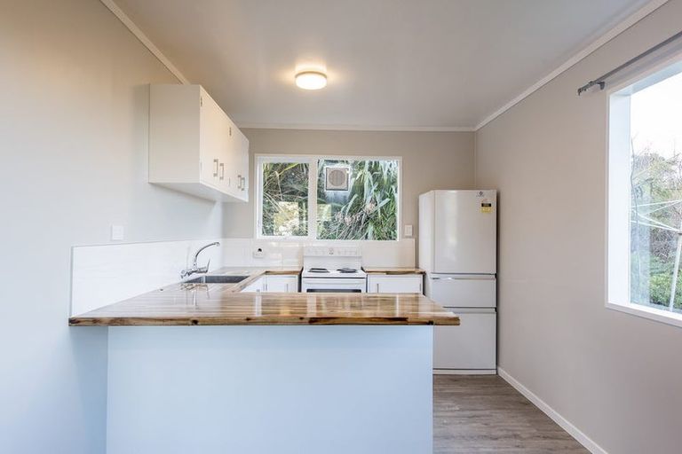 Photo of property in 41 Chartwell Drive, Crofton Downs, Wellington, 6035