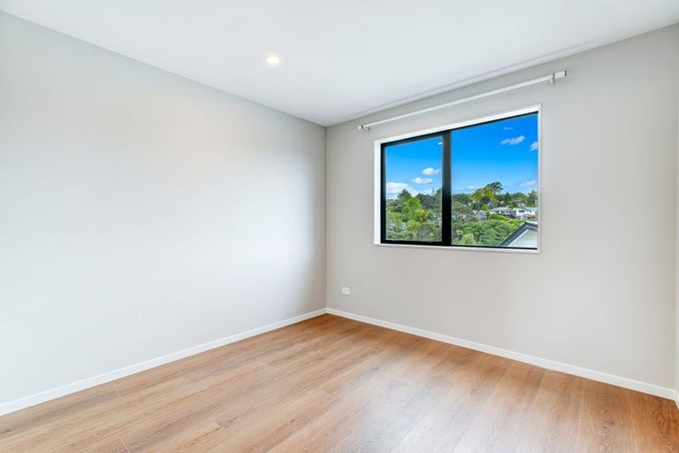 Photo of property in 25 Withers Road, Glen Eden, Auckland, 0602