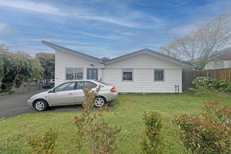 Photo of property in 60 Jandell Crescent, Bucklands Beach, Auckland, 2014