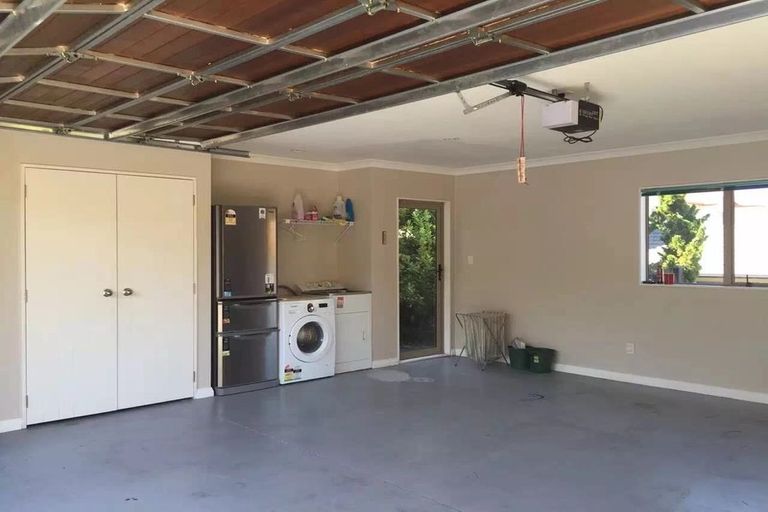 Photo of property in 35 Helvetia Drive, Browns Bay, Auckland, 0630