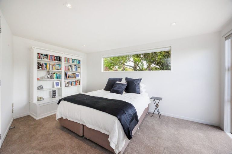 Photo of property in 297 Fitzherbert Avenue, West End, Palmerston North, 4410