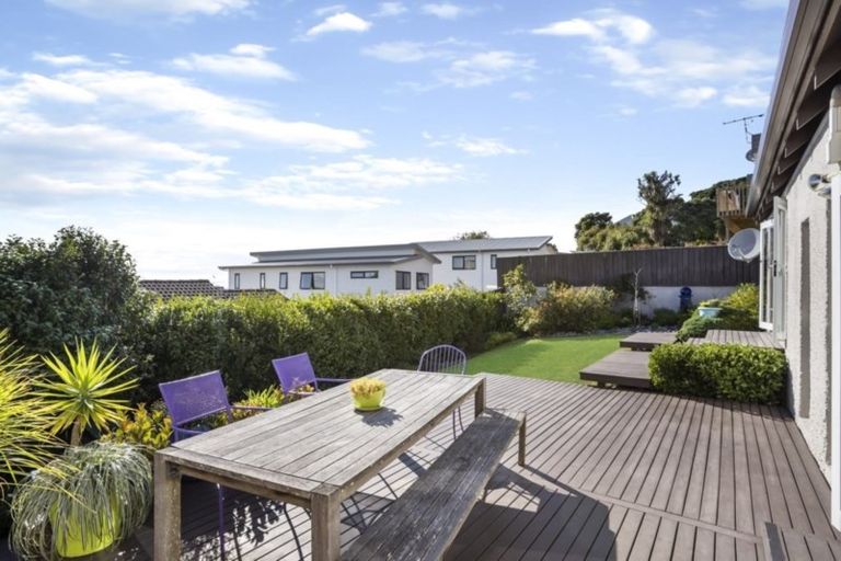 Photo of property in 49b Shanaway Rise, Hillcrest, Auckland, 0627