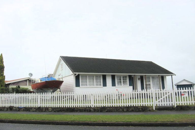 Photo of property in 6 Edge Street, Onerahi, Whangarei, 0110