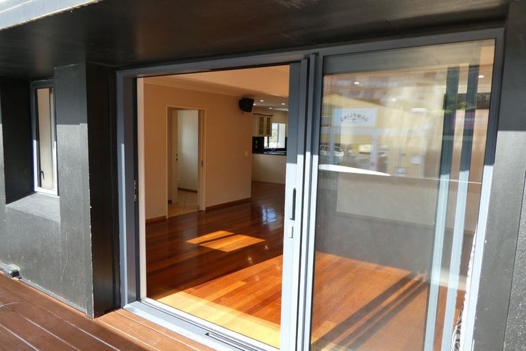 Photo of property in 2 Pickering Street, Kaiwharawhara, Wellington, 6035
