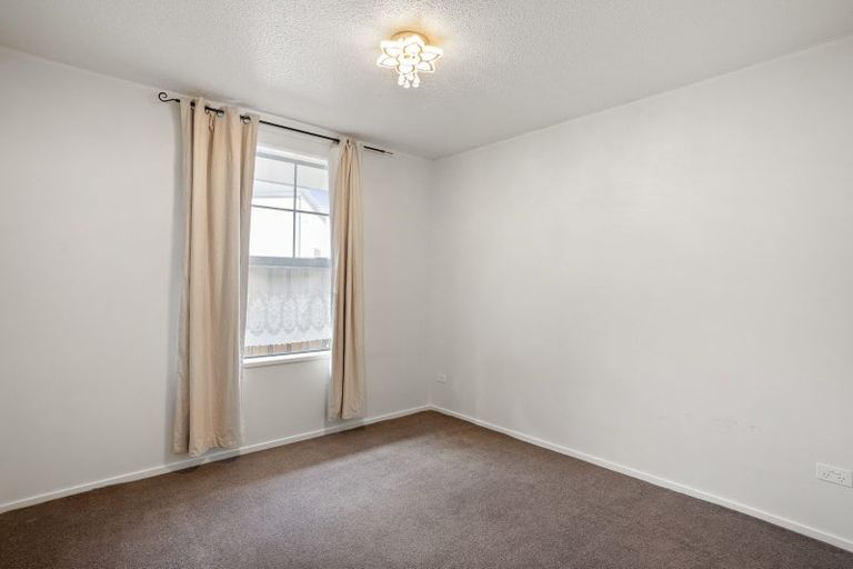 Photo of property in 11 Fiona Place, Hei Hei, Christchurch, 8042