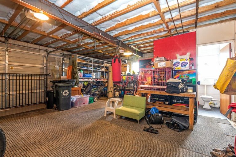 Photo of property in 9 John F Kennedy Drive, Milson, Palmerston North, 4414